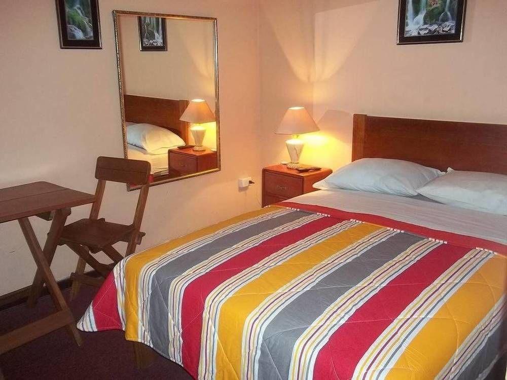 Hotel Excalibur Lima Zewnętrze zdjęcie