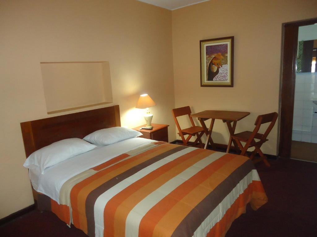 Hotel Excalibur Lima Zewnętrze zdjęcie